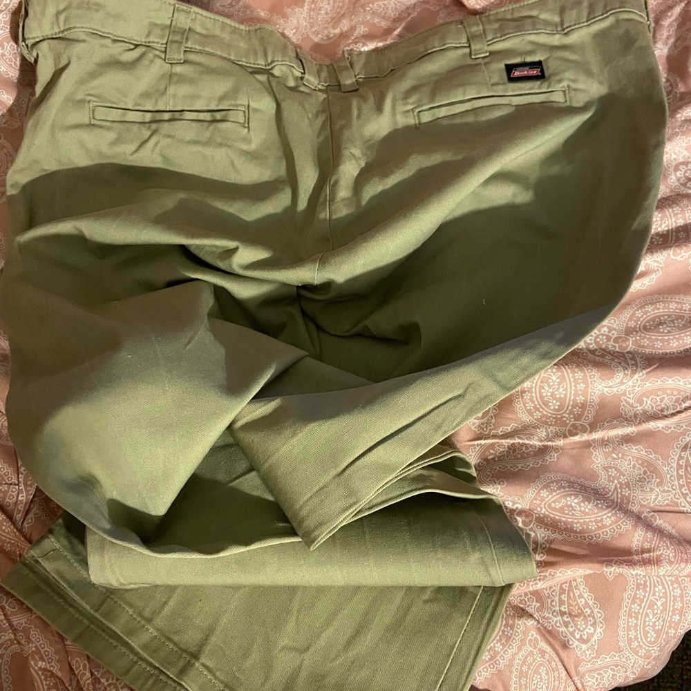 Dickies Women khakis